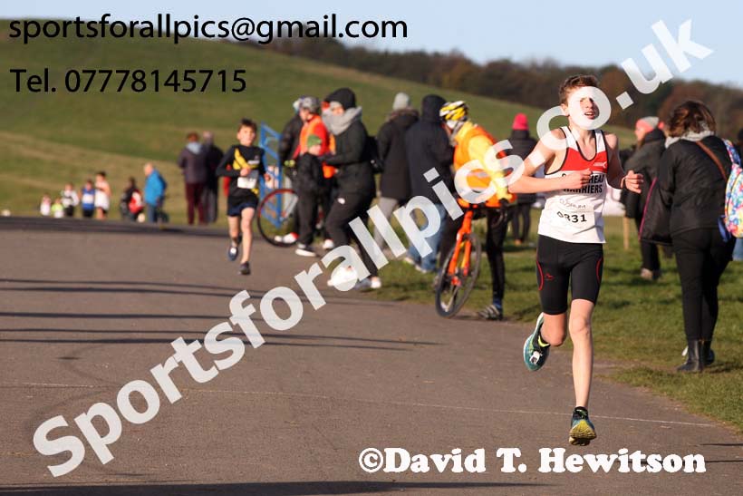 Boys and girls under-13s Heaton Harriers Memorial Road Races, Newcastle. Photo:  David T. Hewitson/Sports for All Pics